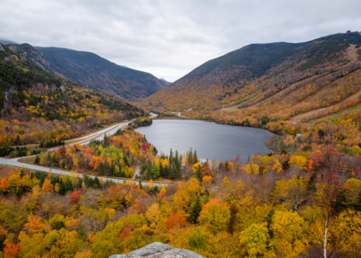 Experience New England fall foliage in the White Mountains of New Hampshire